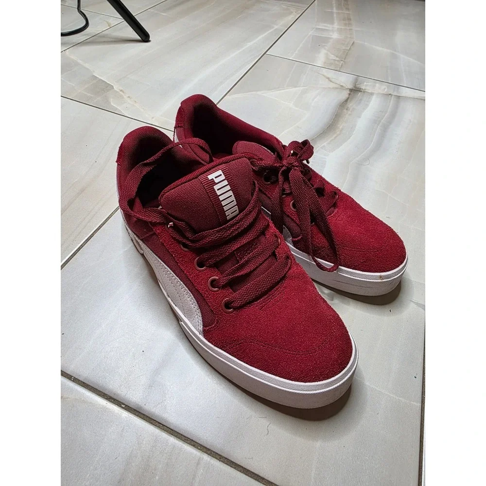 Puma Smash v2 Burgundy Suede Low Top Sneakers Mens‎ 8.5 382880-01 Maroon White